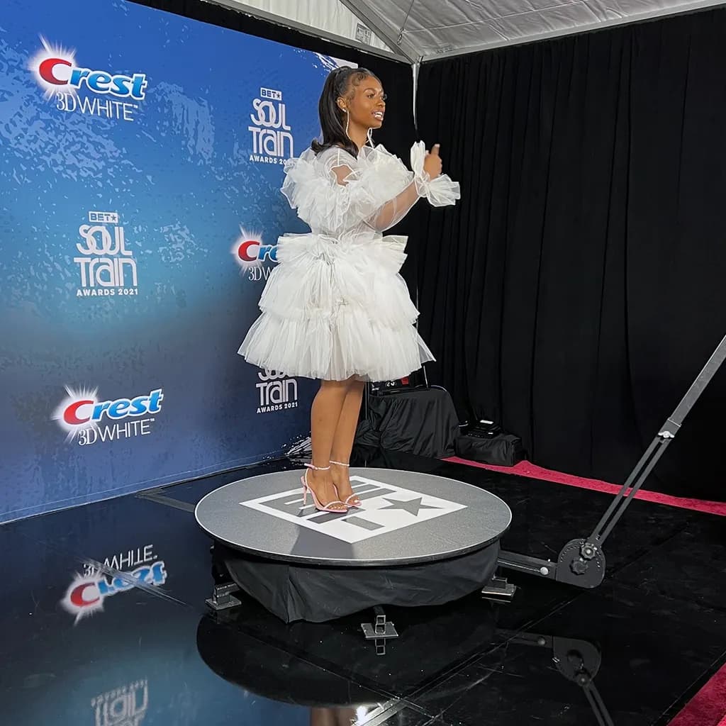 Make Memories with Our 360 Photo Booth Rental for Weddings