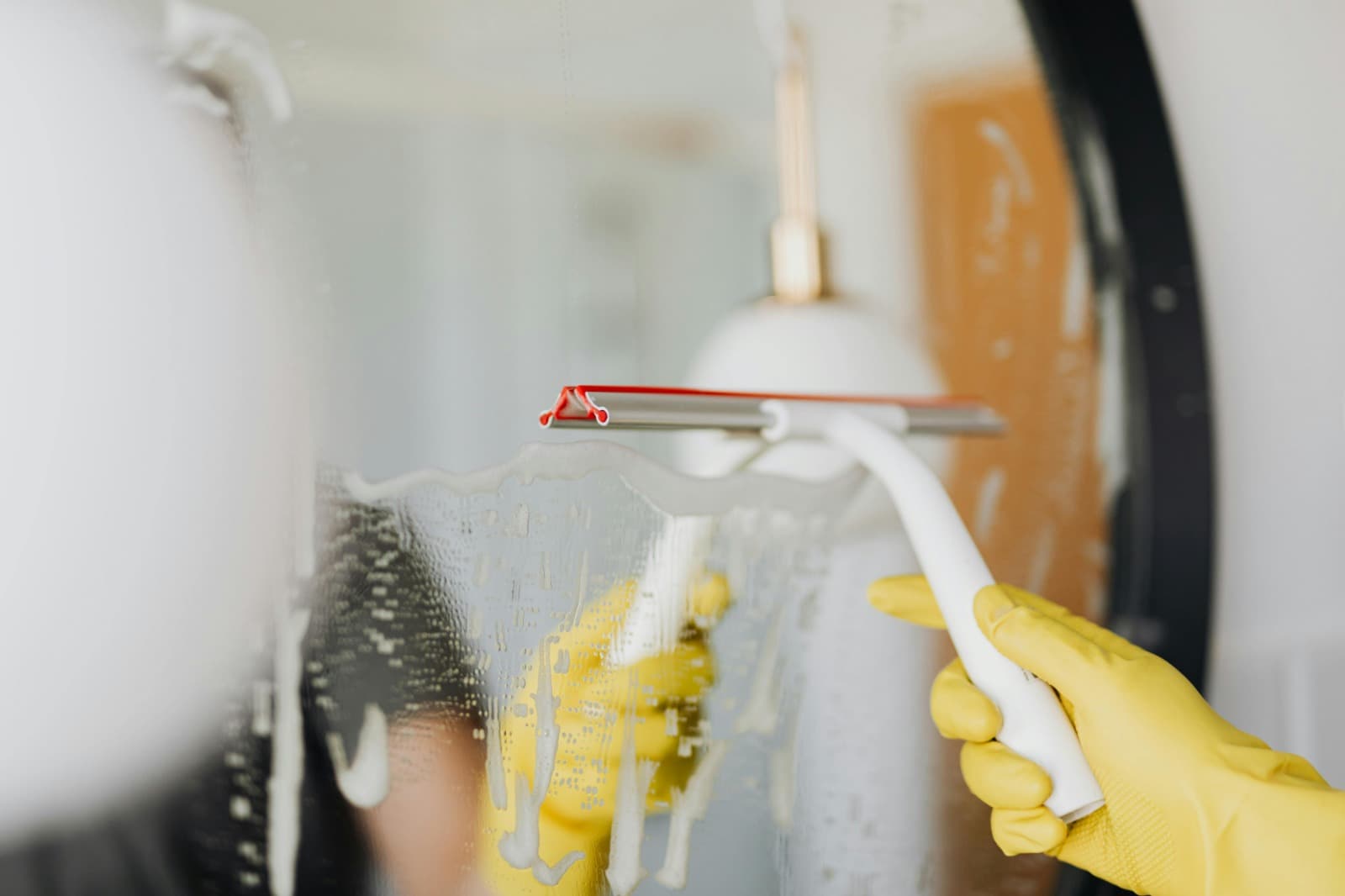 Eco-Friendly Home Cleaning Solutions for a Healthier Living Space