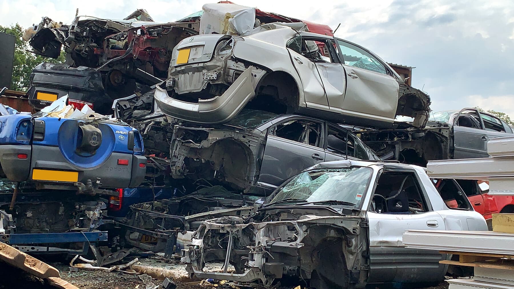 Autosloopexpert: Gratis ophalen en betalen voor schadeauto's zonder gedoe