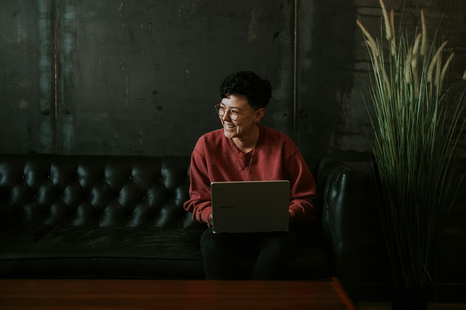 How Customized Proposal Writing Elevates Your Government Contract Bids
