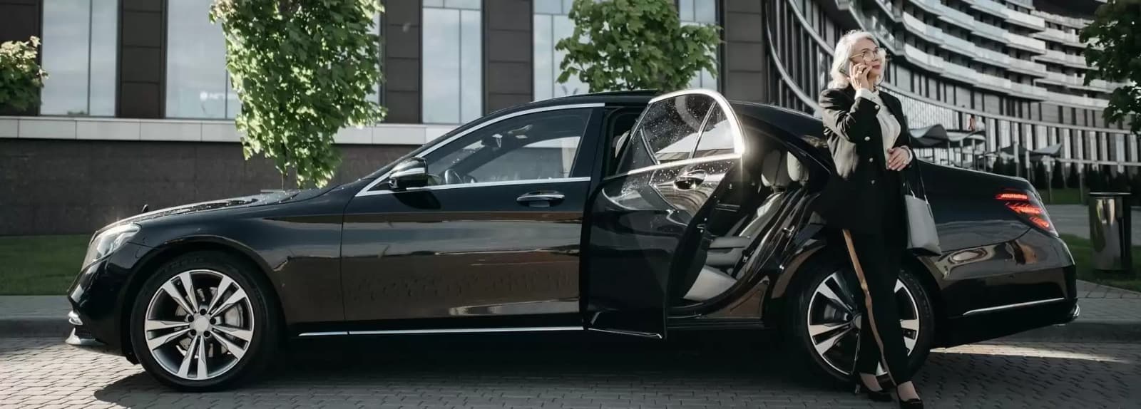 Book Nottingham to Heathrow Taxi Service – Luxury Airport Transfers