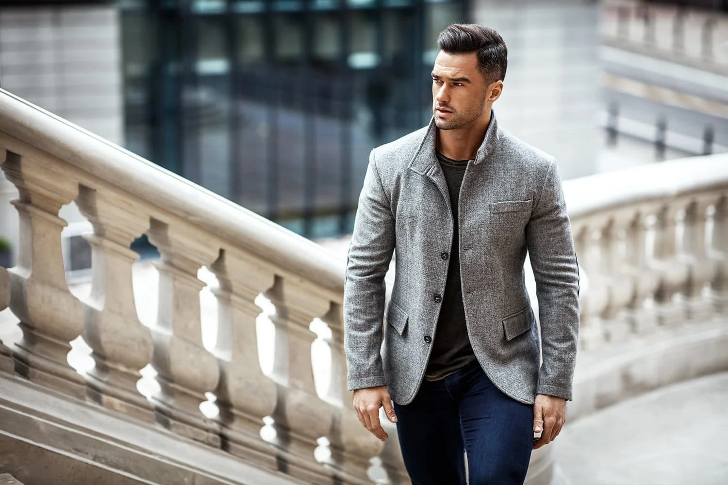 How a Personal Stylist Can Transform Your Wardrobe and Boost Your Everyday Confidence