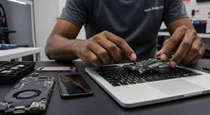 Affordable iPhone Screen &amp; Battery Repair in Karachi
