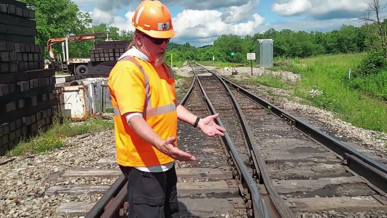 Leading Rail Contractor in Canada | Universal Rail Systems