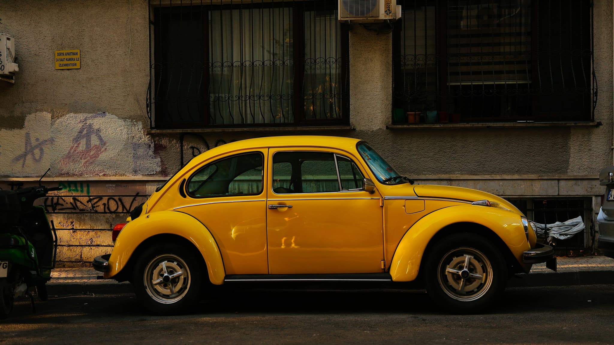 Book a Taxi in Weybridge for Fast &amp; Comfortable Travel
