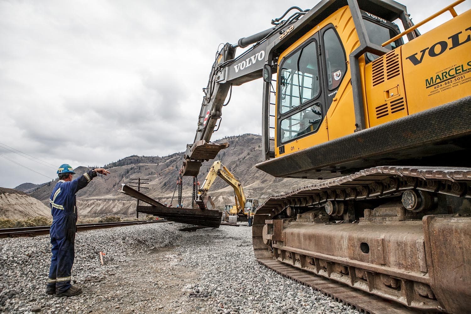 Universal Rail: Ows Rail Services Supporting Safe &amp; Efficient Rail Operations