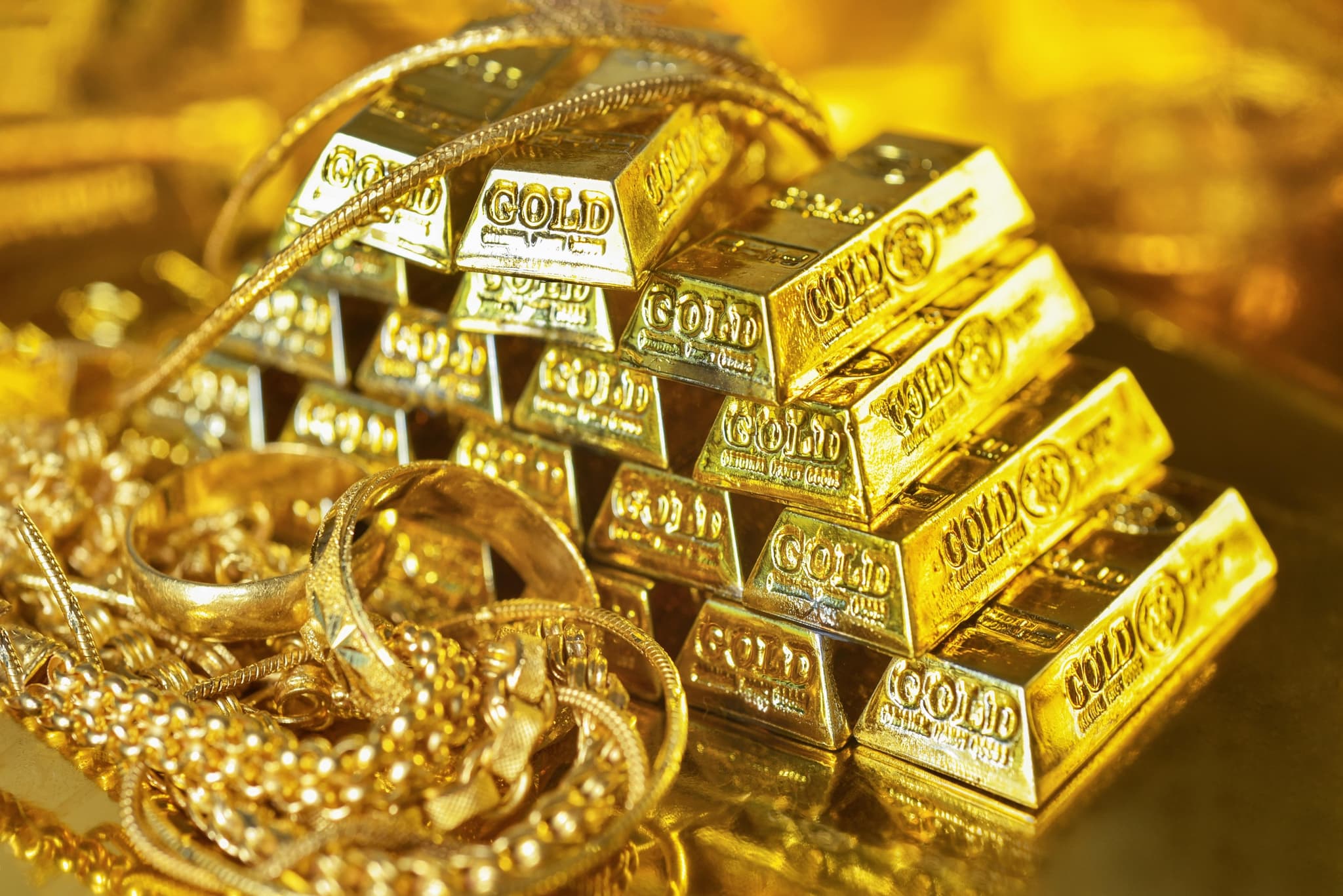 Why Global Investors Choose Gold for Long-Term Stability