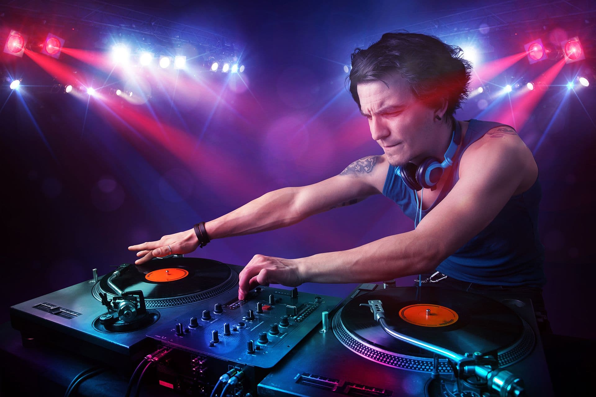 DJ München buchen für dein Event 2026 – 5***** Bewertung, 100% Weiterempfehlung und garantierter WOW Effekt