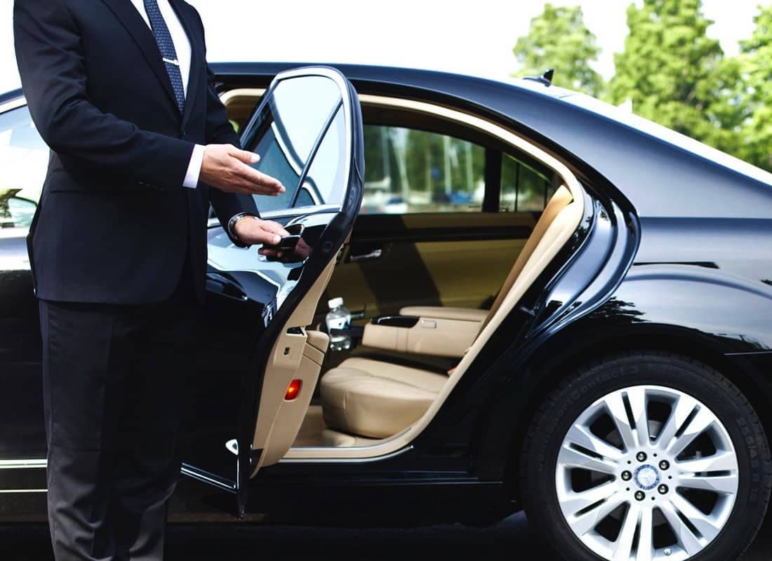 Book Premium Limo Service Vancouver to Seattle Today