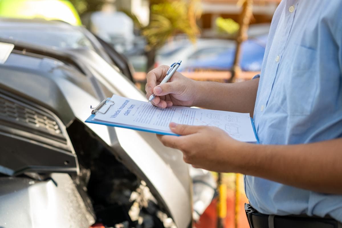 Comment vendre sa voiture ancienne ou accidentée facilement