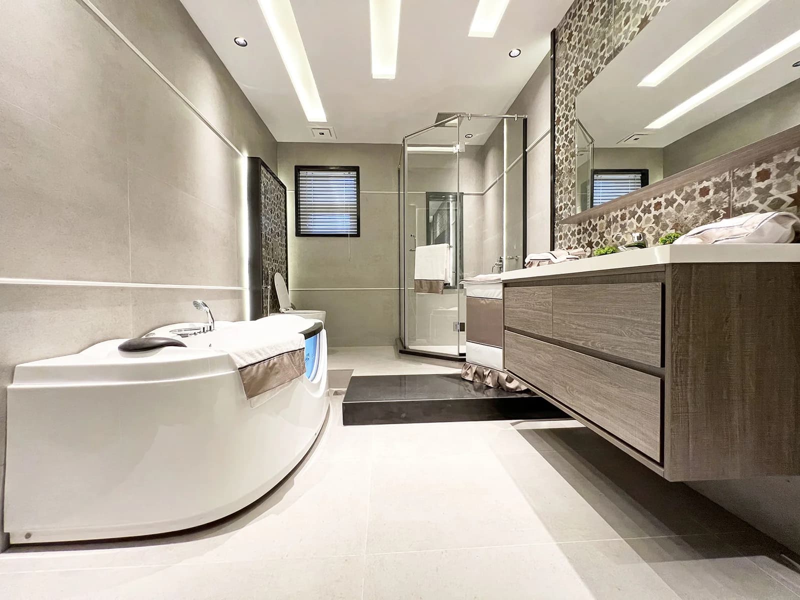 Why Superior Construction Leads as General Contractors Specializing in Home Remodeling