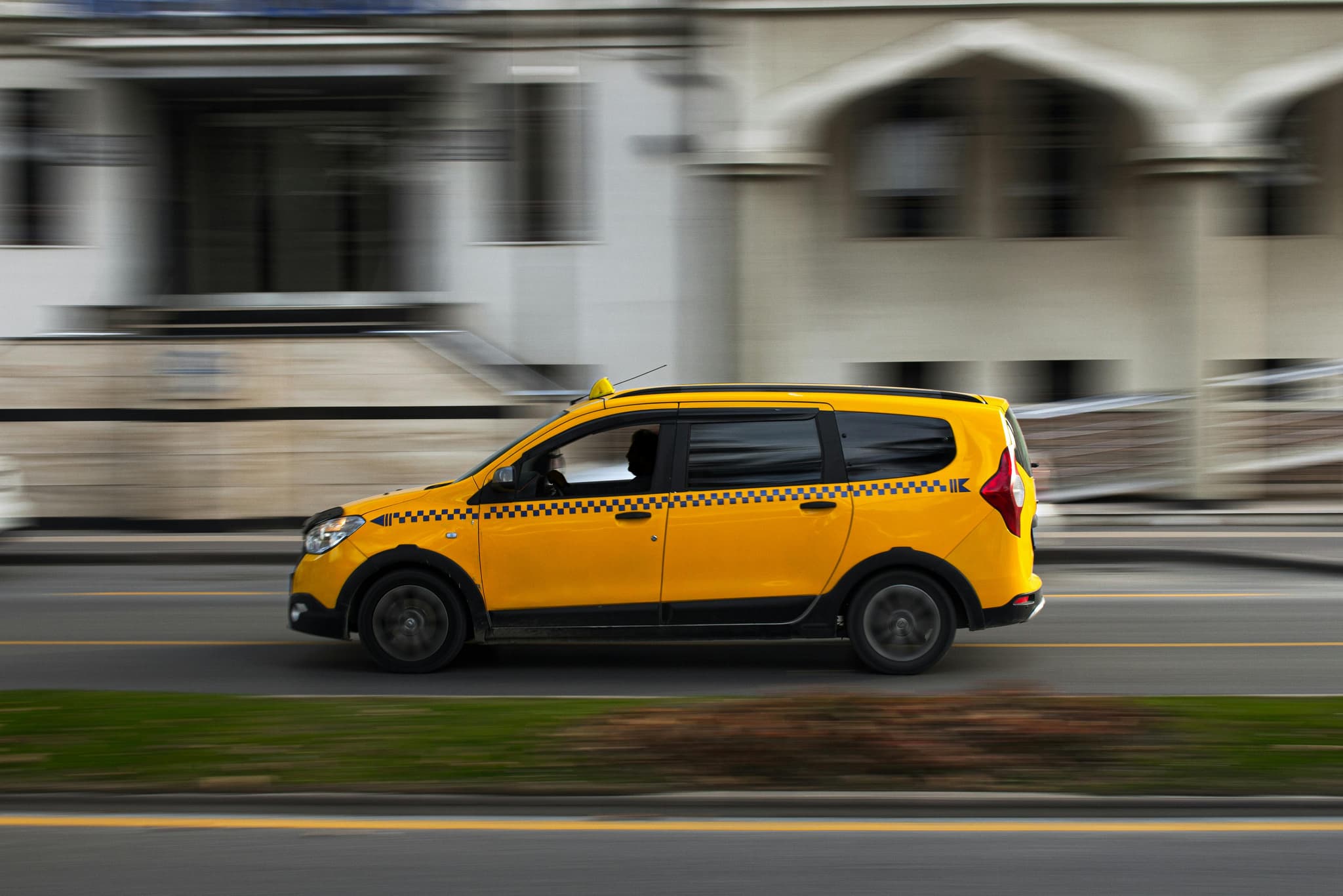 Gemini Taxis – Reliable Taxi Service for Safe & Comfortable Travel