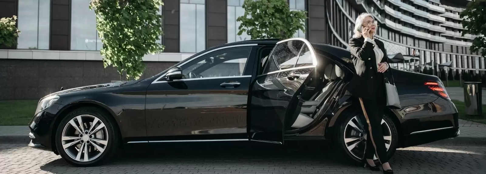 Book Nottingham to Heathrow Taxi Service – Luxury Airport Transfers