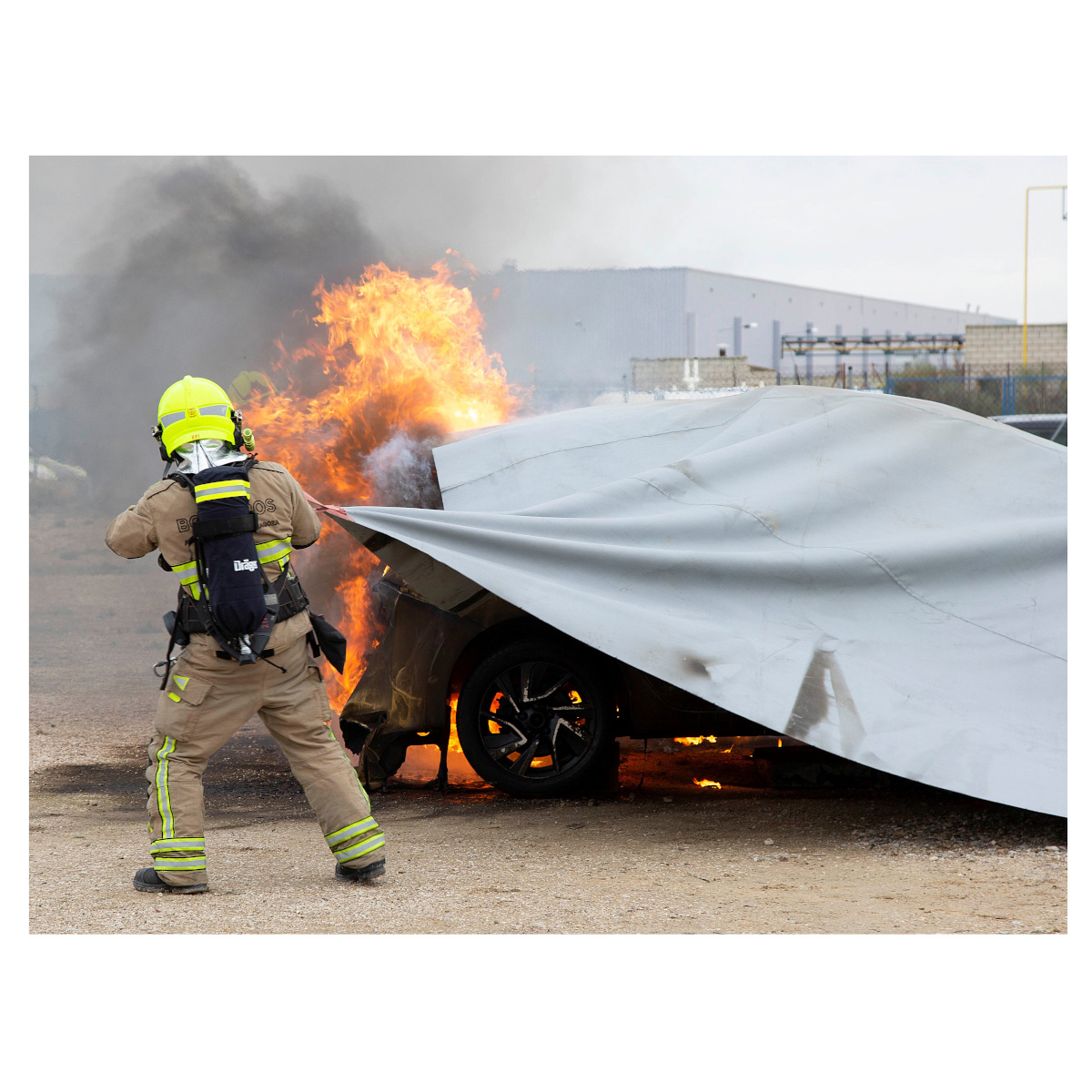 Heavy-Duty Car Fire Blanket for Emergency Vehicle Fire Control