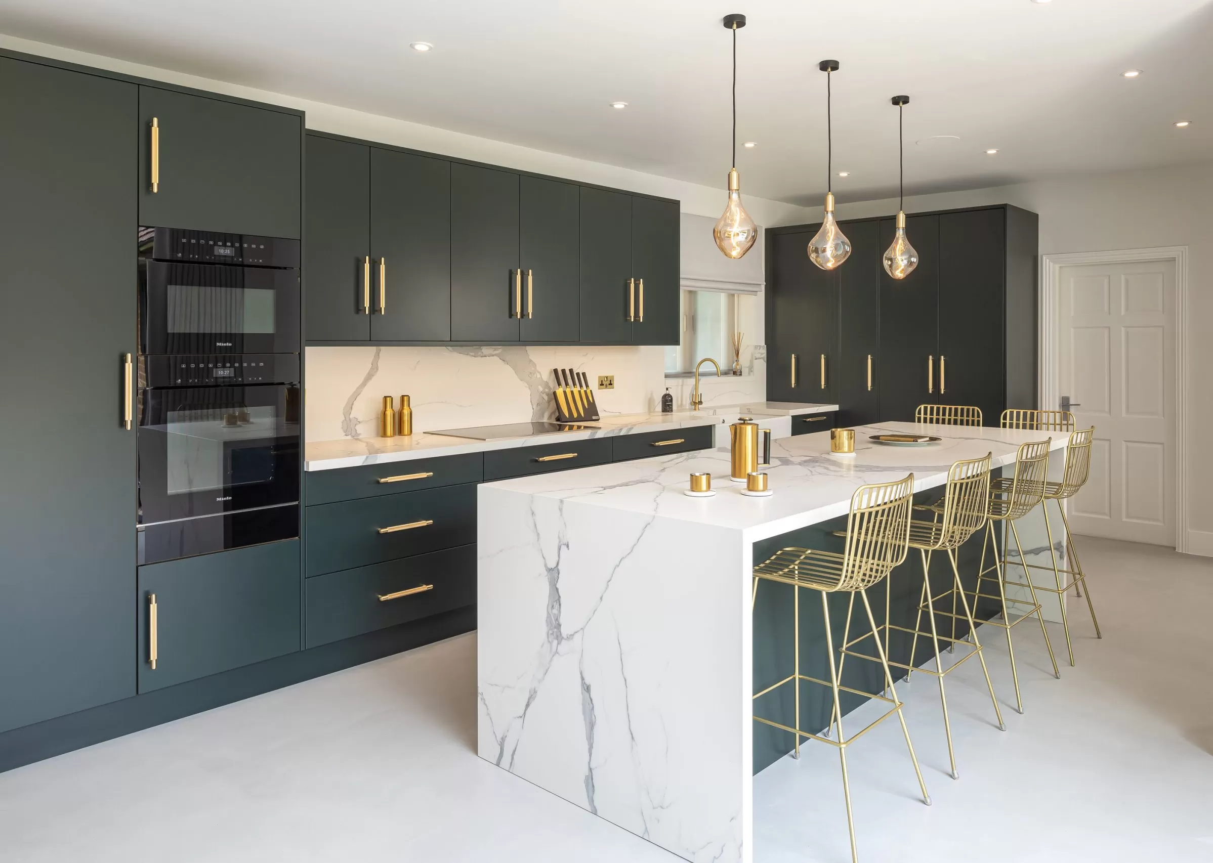 Porcelain Worktops: Durable, Stylish Surfaces for Contemporary Kitchens