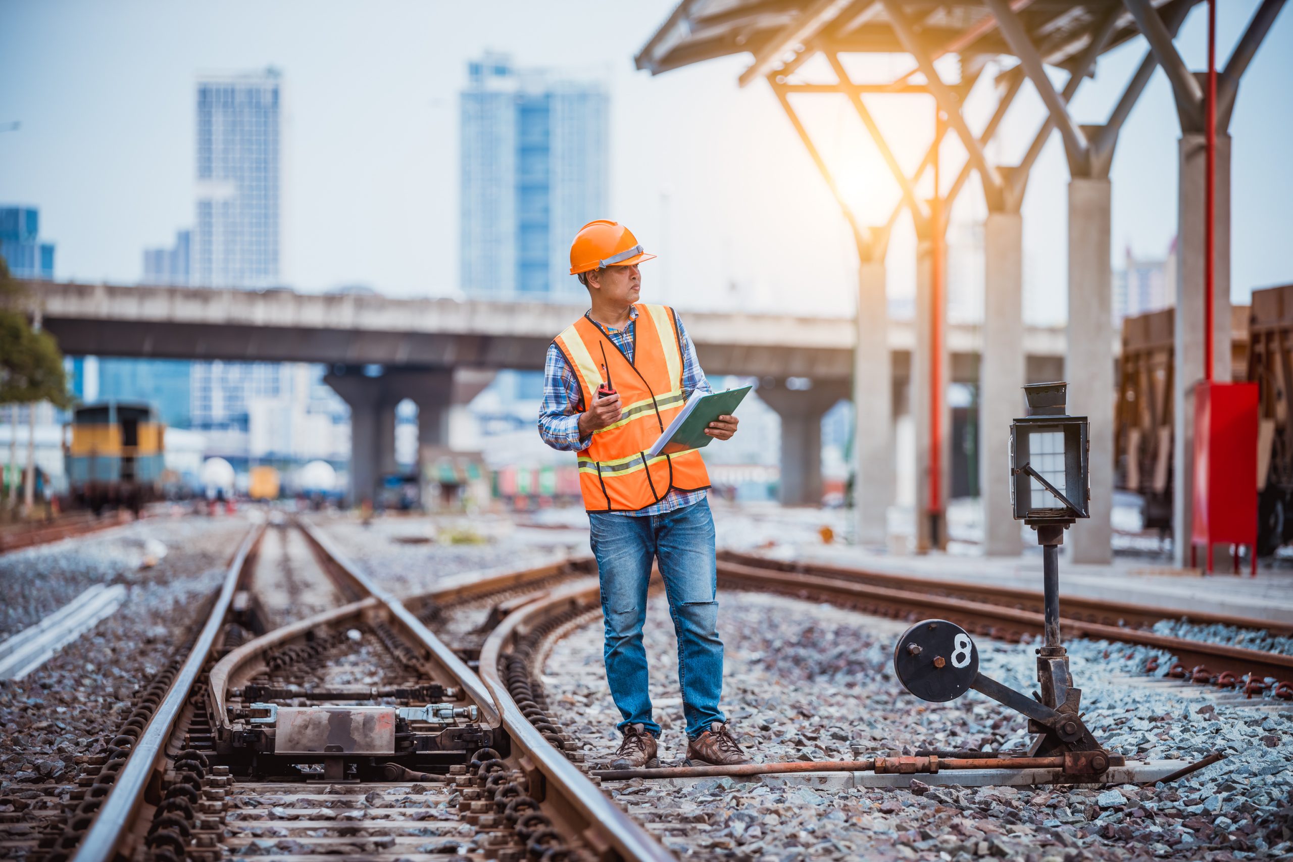 Effective Strategies for Choosing a Rail Contractor Canada for Your Projects